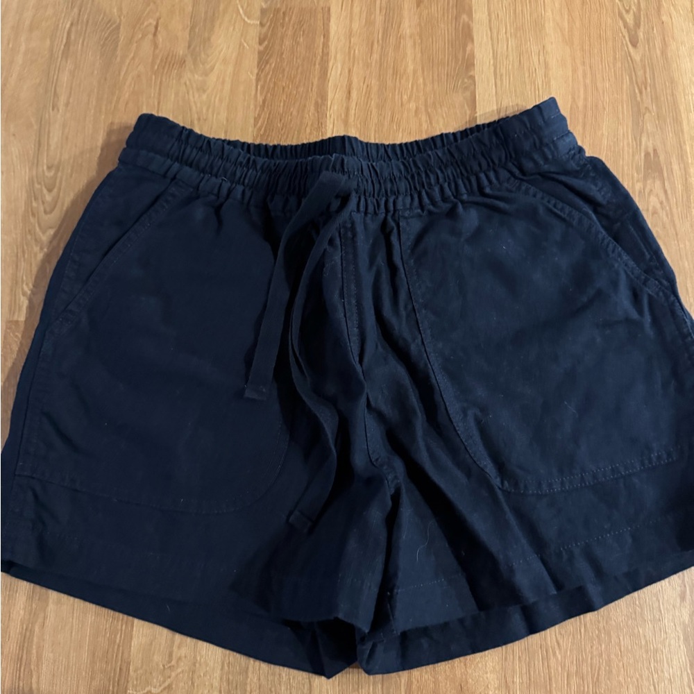 Women’s J. crew linen shorts, Bundle of 4 ,
Size Small - Picture 5 of 12
